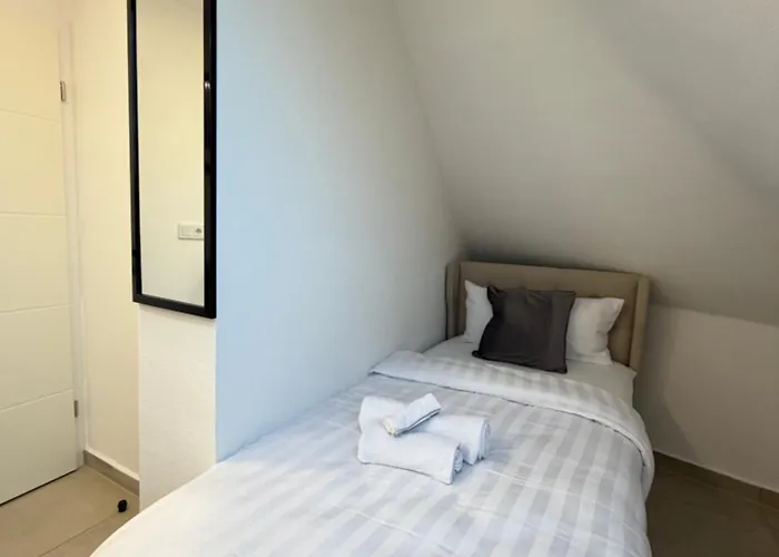Modernes Mit Smart-tv & Wlan Nahe Messe *